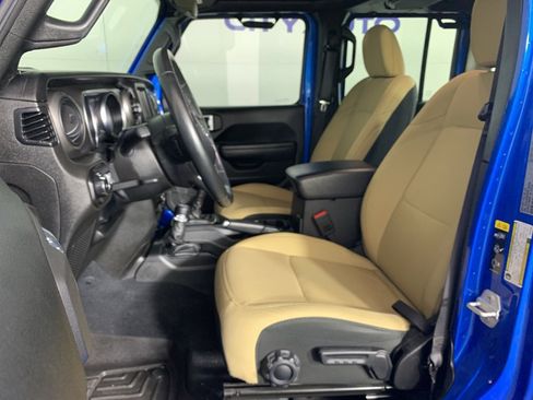 Used 2022 Jeep Wrangler Unlimited Sport image 15