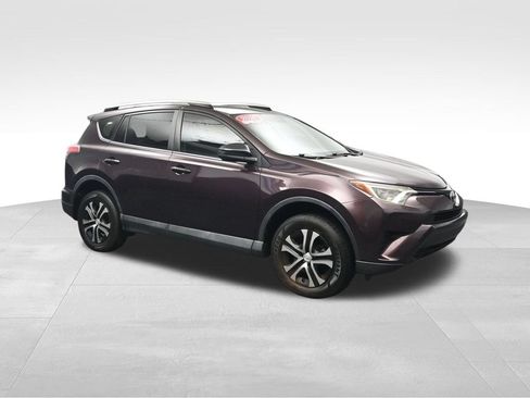 Used 2016 Toyota RAV4 LE FWD image 7