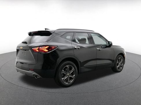 Used 2025 Chevrolet Blazer LT FWD image 8