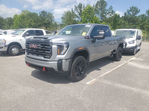 Used 2026 GMC Sierra 2500 AT4 AWD/4WD image 1
