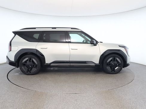 Used 2024 Kia EV9 GT-Line image 6