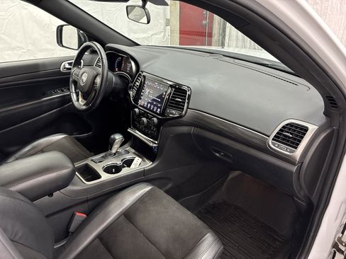 Used 2021 Jeep Grand Cherokee Laredo X image 15