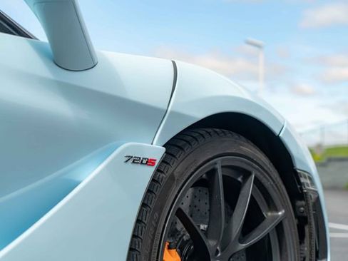 Used 2018 McLaren 720S Performance RWD image 34