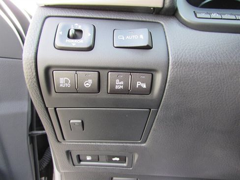 Used 2013 Lexus LS 460 AWD w/ F-Sport Pkg image 20