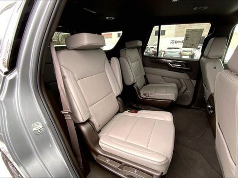 Used 2025 GMC Yukon Elevation image 26
