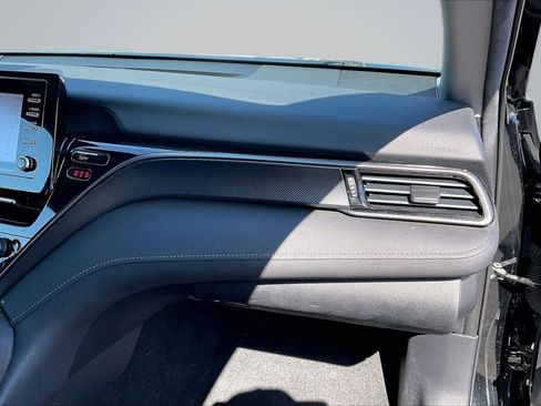 Used 2021 Toyota Camry LE FWD image 17