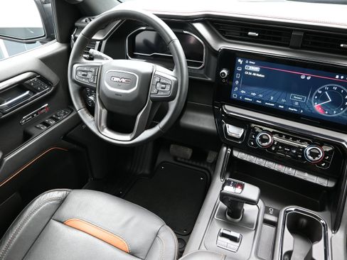 Used 2024 GMC Sierra 1500 AT4 w/ Technology Package AWD/4WD image 24