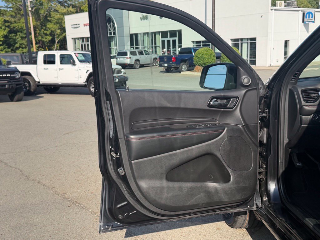 Used 2025 Dodge Durango GT AWD/4WD image 13