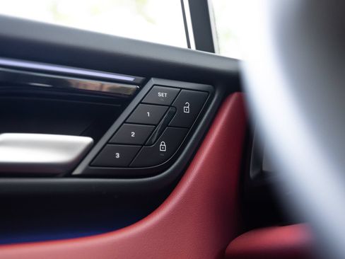 Certified 2026 Porsche Macan Electric RWD image 19