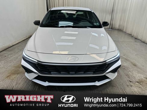 Certified 2025 Hyundai Elantra Sport image 2
