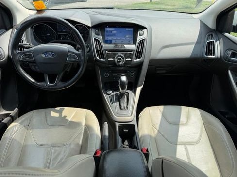 Used 2016 Ford Focus Titanium FWD image 14