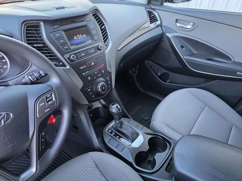 Used 2017 Hyundai Santa Fe Sport image 20