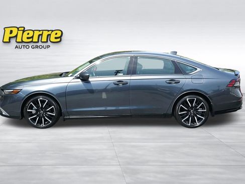 Used 2023 Honda Accord Touring image 4