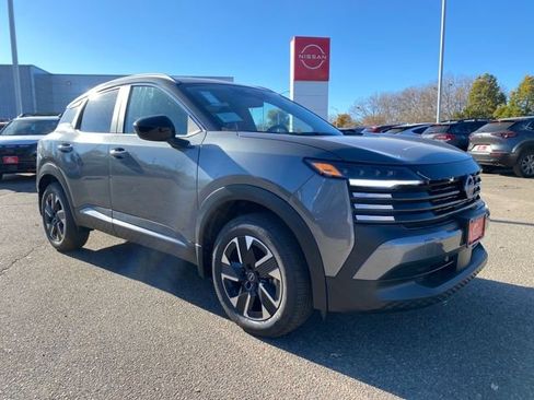 New 2026 Nissan Kicks SV w/ SV Premium Package image 7