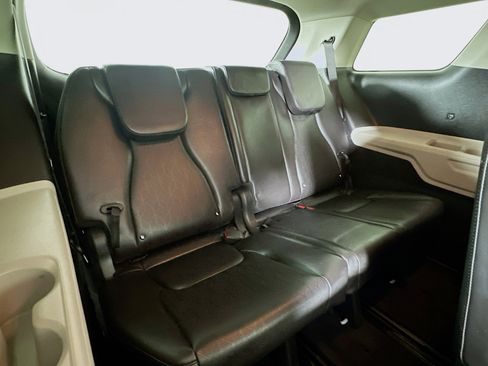 Certified 2024 Kia Carnival LX image 26