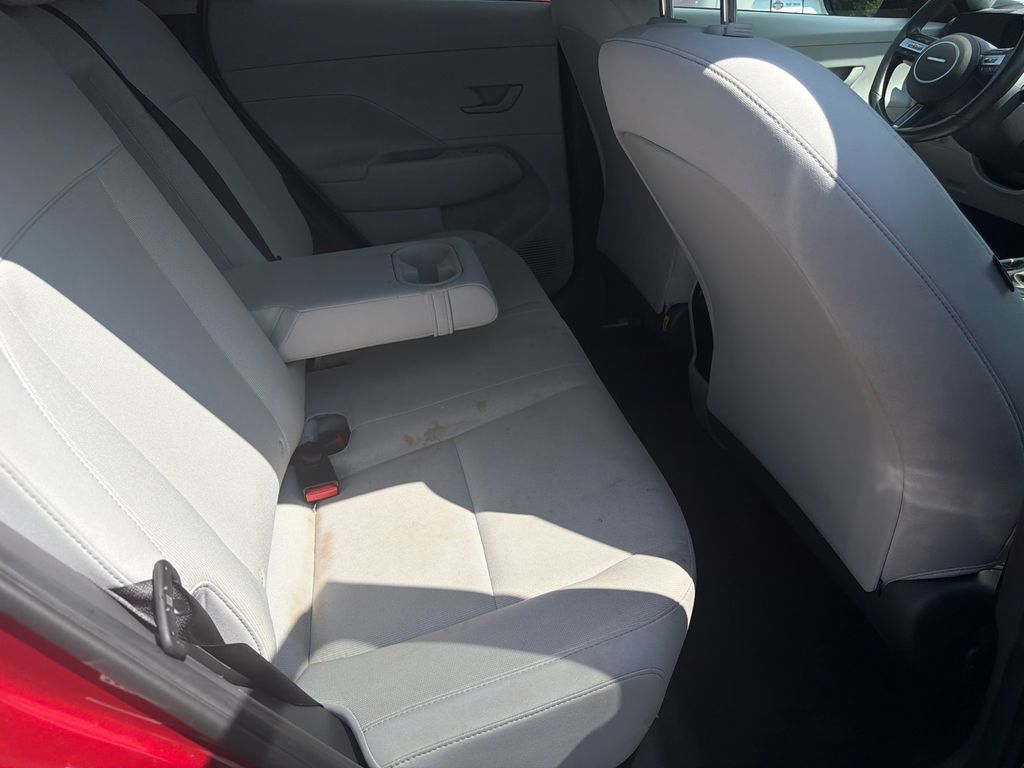 Used 2024 Hyundai Kona SEL AWD/4WD image 25
