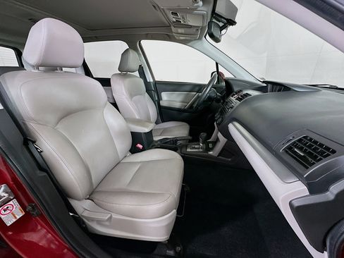 Used 2014 Subaru Forester 2.5i Limited AWD/4WD image 31