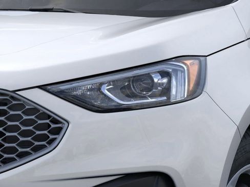 New 2024 Ford Edge SE image 18