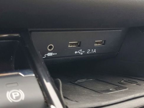 Used 2020 Subaru Outback Premium image 29