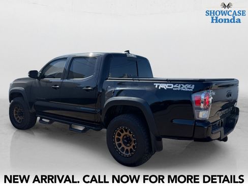 Used 2023 Toyota Tacoma TRD Off-Road w/ Advanced Technology Package AWD/4WD image 4