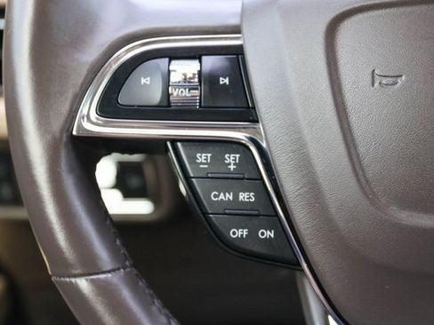 Used 2021 Lincoln Nautilus Reserve image 27