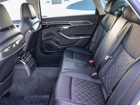 Used 2022 Audi S8 AWD/4WD image 22