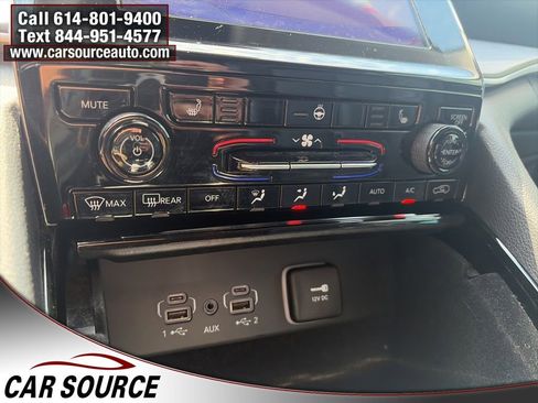 Used 2022 Jeep Grand Cherokee L Limited w/ Black Appearance Package AWD/4WD image 23