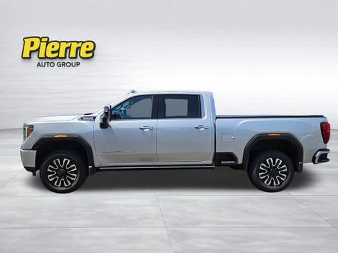 Used 2023 GMC Sierra 3500 Denali w/ Denali Ultimate Package AWD/4WD image 3