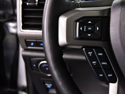 Used 2021 Ford Expedition XLT image 20