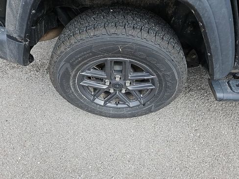 Used 2024 Jeep Wrangler Sport S image 11