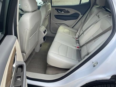 Used 2023 GMC Terrain Denali w/ Denali Premium Package AWD/4WD image 11
