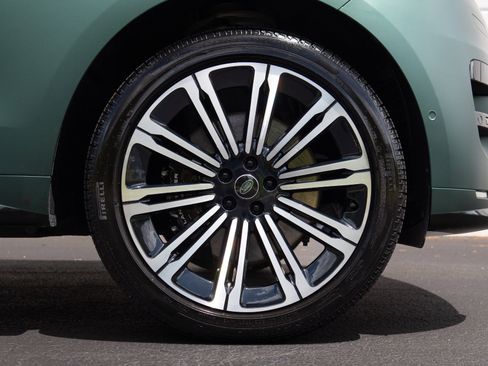 Used 2025 Land Rover Range Rover Sport Dynamic SE AWD/4WD image 8