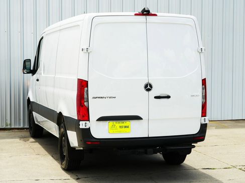 Used 2023 Mercedes-Benz Sprinter 1500 image 40