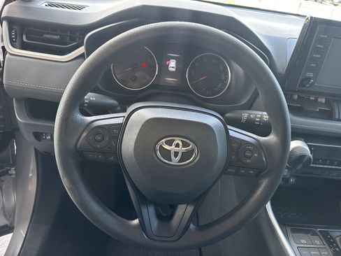 Used 2019 Toyota RAV4 LE w/ Carpet Mat Package FWD image 18