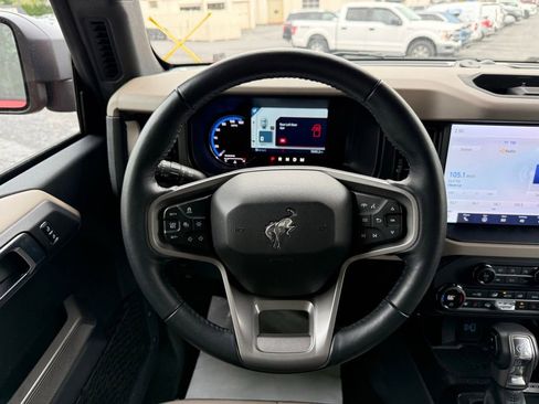 Used 2023 Ford Bronco Wildtrak AWD/4WD image 15