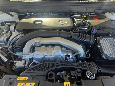 Certified 2025 Mercedes-Benz GLB 250 image 21