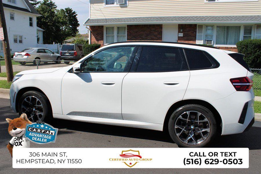 Used 2025 BMW X3 xDrive30i AWD/4WD image 5