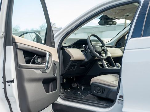 New 2025 Land Rover Discovery Sport S image 10