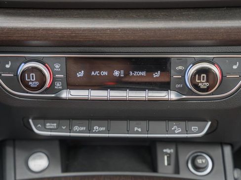 Used 2023 Audi Q5 2.0T Premium w/ Convenience Package image 24