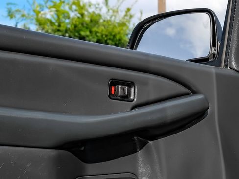 Used 2000 Chevrolet Silverado 1500 4x4 Extended Cab w/ Firm Ride Suspension Pkg image 33