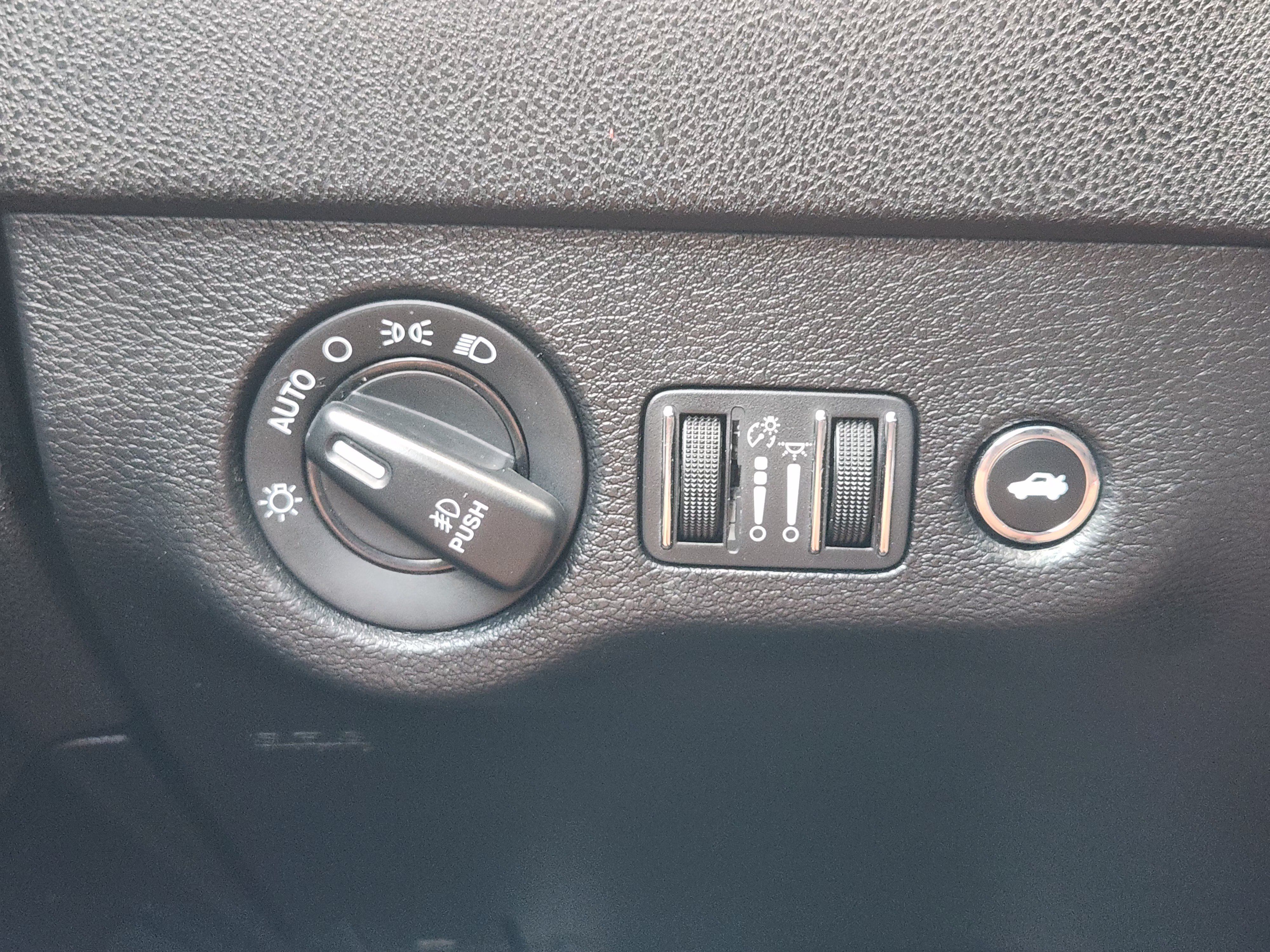 Used 2019 Dodge Charger GT RWD image 21