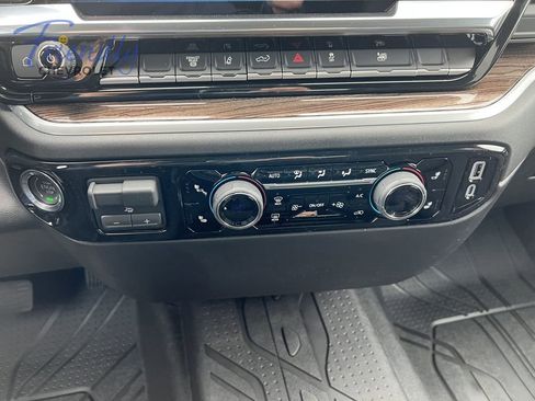 New 2026 Chevrolet Silverado 3500 LT image 8