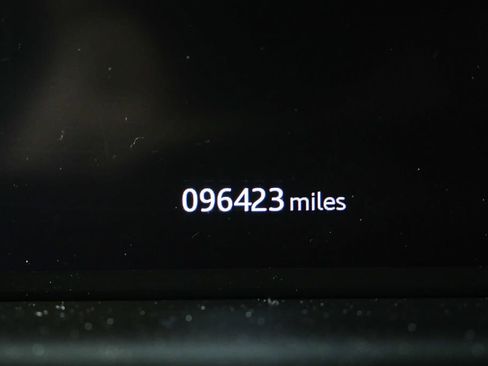 Used 2020 Land Rover Range Rover HSE image 9