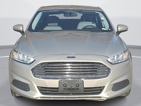 Used 2015 Ford Fusion S image 2