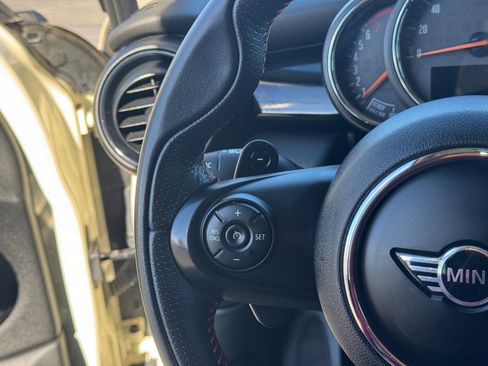 Used 2019 MINI Cooper S w/ Premium Package image 21