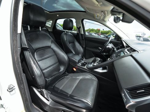 Used 2020 Jaguar E-PACE SE AWD/4WD image 40