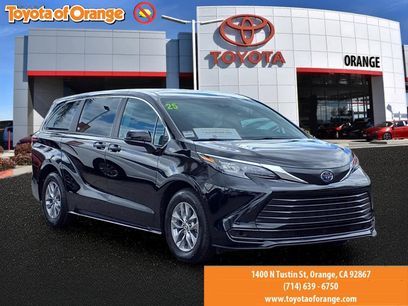 Certified 2025 Toyota Sienna LE