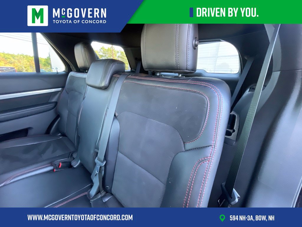 Used 2019 Ford Explorer XLT w/ Equipment Group 202A AWD/4WD image 17