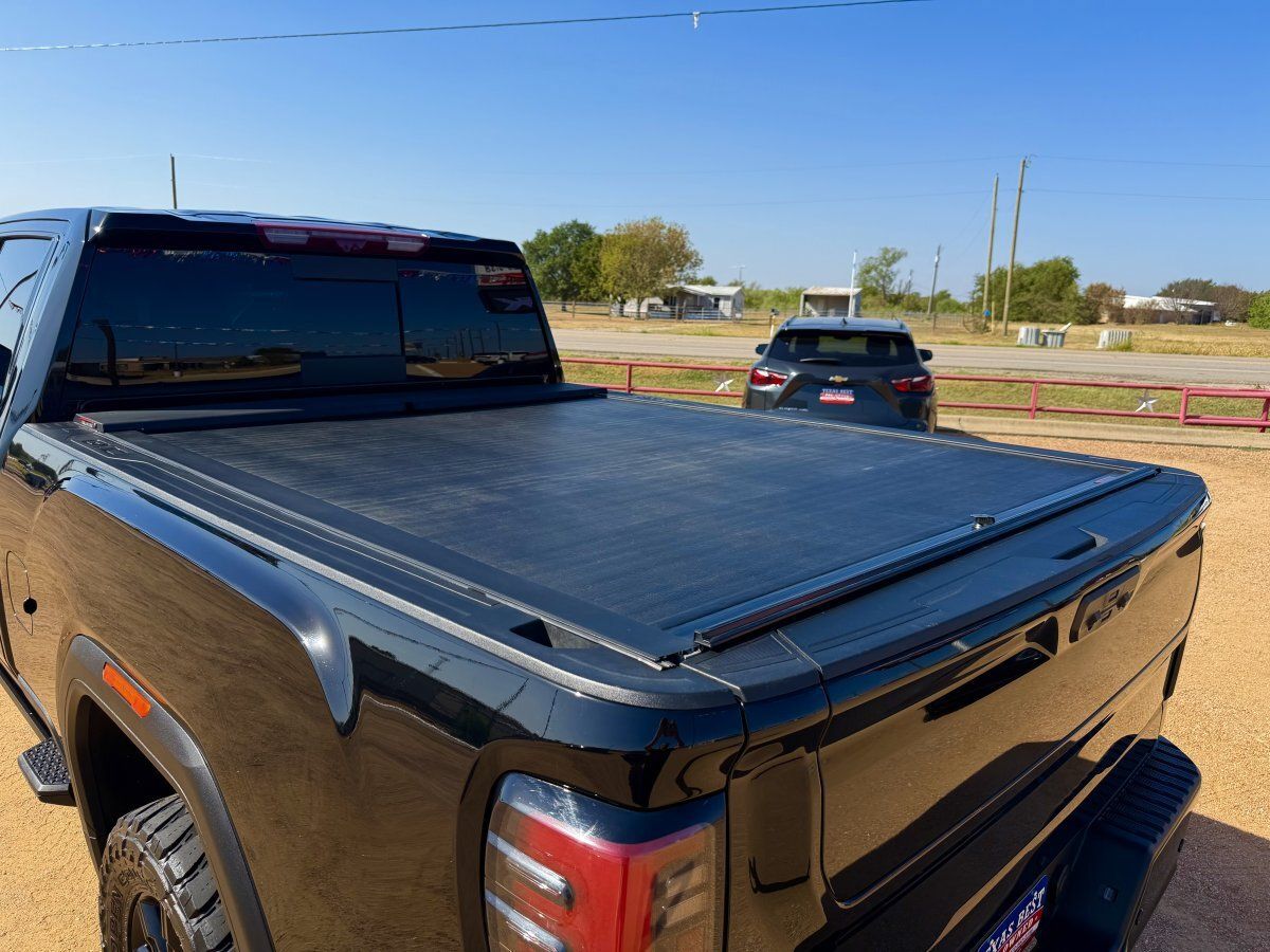 Used 2024 GMC Sierra 2500 AT4 w/ AT4 Premium Plus Package AWD/4WD image 11