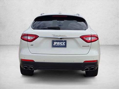 Used 2018 Maserati Levante AWD/4WD image 7